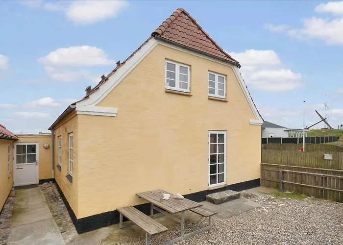 70421-ulfborg-kirkevej-2-1-sal * Ulfborg